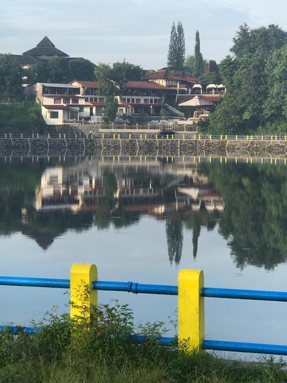 Omah Kenangan At Seven Trumpets Resort Maguwo ภายนอก รูปภาพ