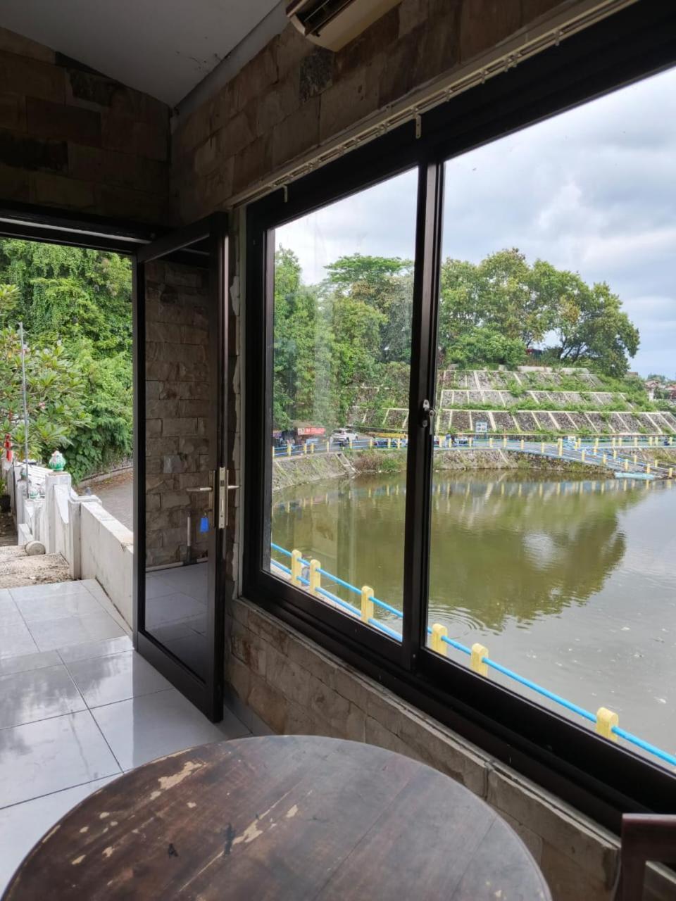 Omah Kenangan At Seven Trumpets Resort Maguwo ภายนอก รูปภาพ