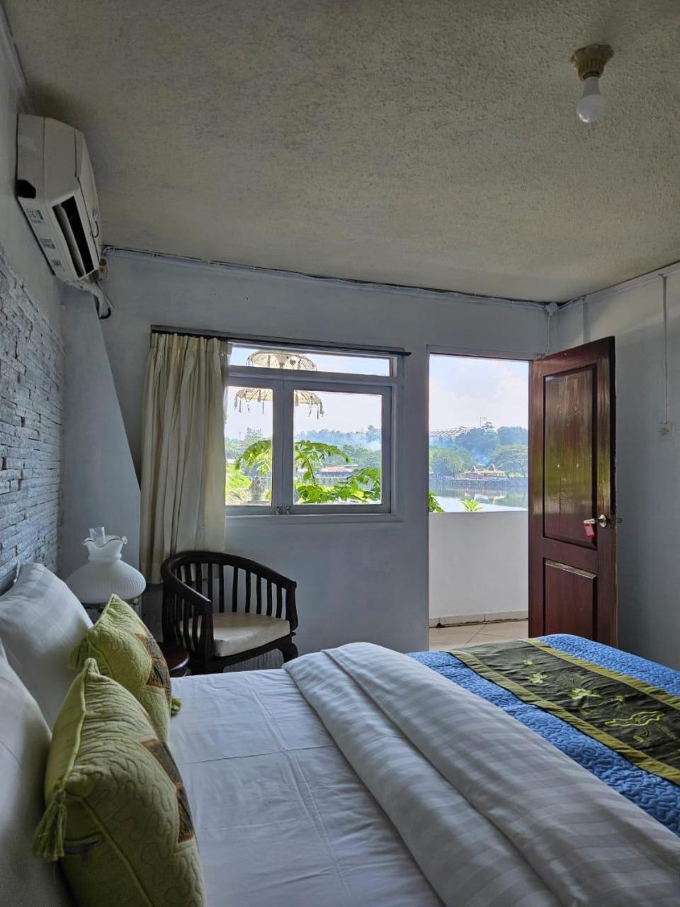 Omah Kenangan At Seven Trumpets Resort Maguwo ภายนอก รูปภาพ